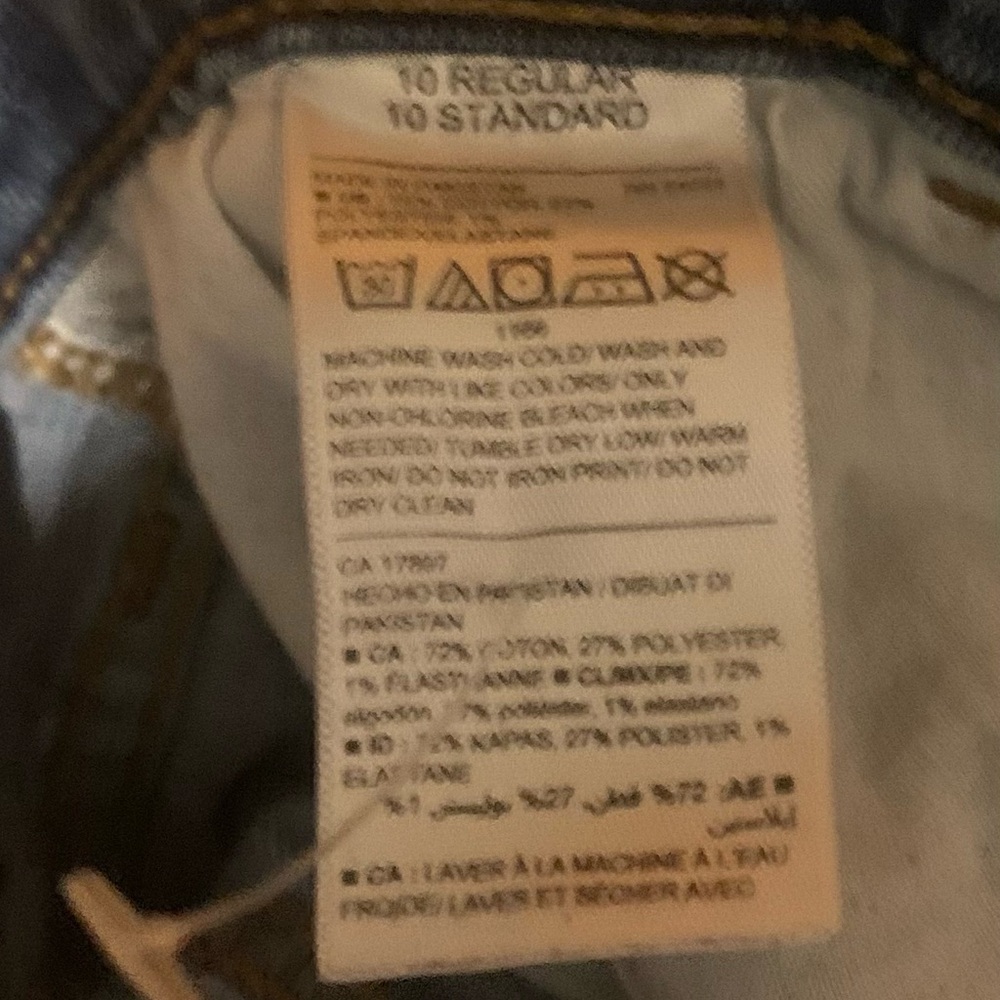 Old Navy Size 10R Boyfriend Straight Medium Denim Jeans - Picture 3 of 6